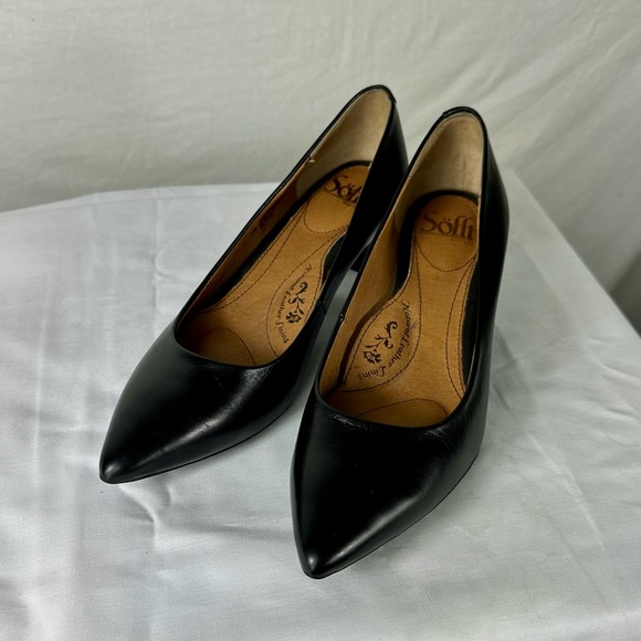 Sofft Shoes - Söfft Black Kitten Heels Size 7